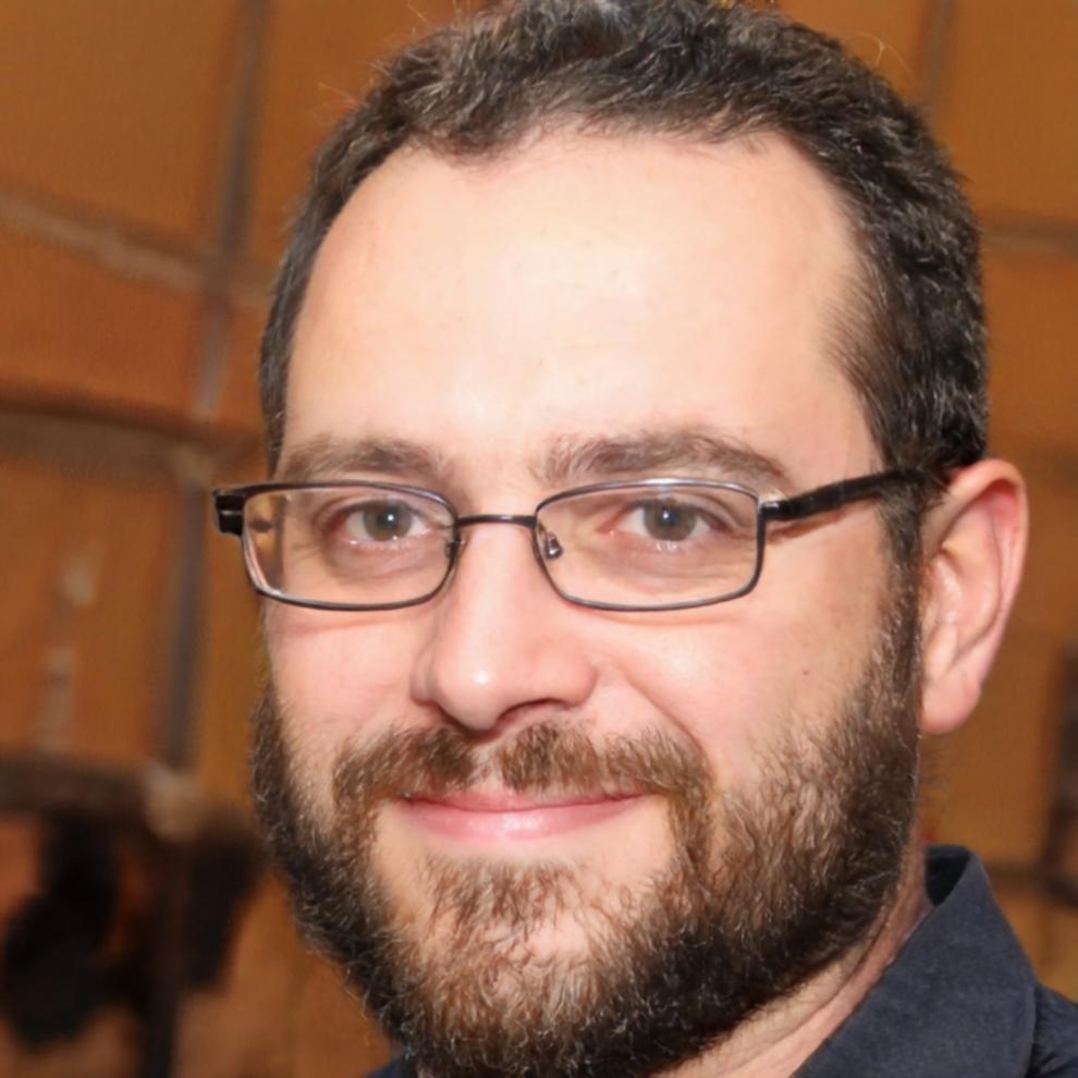 Portrait de Léonard Vasseur, consultant financier